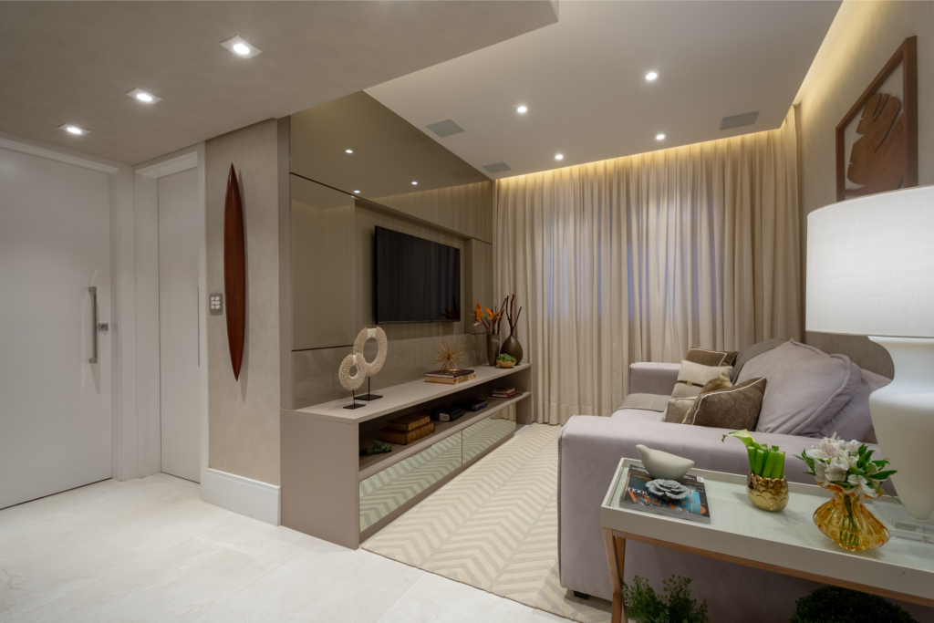 Sala com móveis planejados